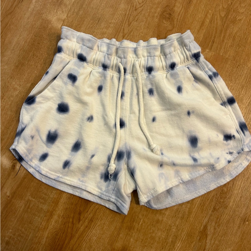 Universal Thread shorts